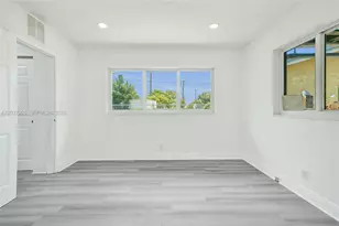 2343 NW 28th St, Oakland Park, FL 33311 - Photo 19