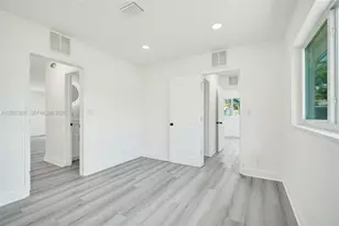2343 NW 28th St, Oakland Park, FL 33311 - Photo 21