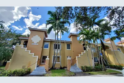 640 NW 79th Ave #202, Pembroke Pines, FL 33024 - Photo 1