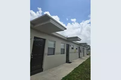 320 SW 11th Ave #2, Homestead, FL 33030 - Photo 9
