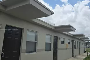 320 SW 11th Ave, Homestead, FL 33030 - Photo 9
