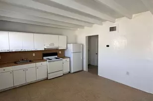 320 SW 11th Ave, Homestead, FL 33030 - Photo 3