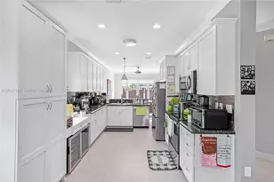 4152 Sapphire Terrace, Weston, FL 33331 - Photo 15