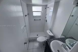 2430 SW 81st Ave, Davie, FL 33324 - Photo 9