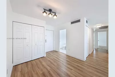 17560 Atlantic Blvd #501, Sunny Isles Beach, FL 33160 - Photo 13