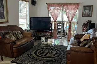 525 W 69th St, Hialeah, FL 33014 - Photo 3