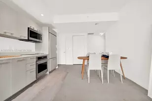 45 SW 9th St, Miami, FL 33130 - Photo 11