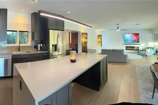 2100 NE 24th St, Wilton Manors, FL 33305 - Photo 23