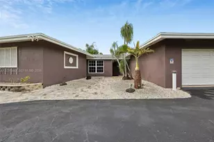 2100 NE 24th St, Wilton Manors, FL 33305 - Photo 49
