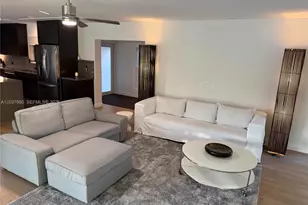 2100 NE 24th St, Wilton Manors, FL 33305 - Photo 21