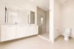 8185 NW 42nd St, Doral, FL 33166 - Photo 11
