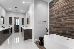 11900 Griffing Blvd, Biscayne Park, FL 33161 - Photo 29