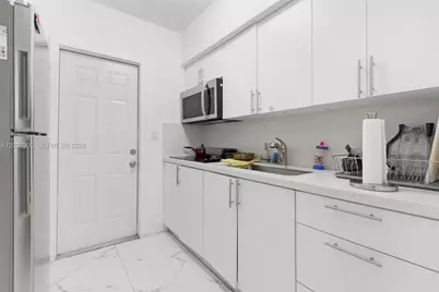 1131 SW 7th St, Miami, FL 33130 - Photo 29