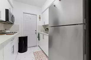 1131 SW 7th St, Miami, FL 33130 - Photo 13