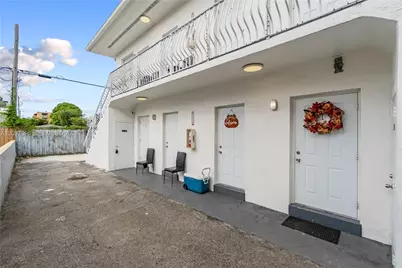 1131 SW 7th St, Miami, FL 33130 - Photo 5