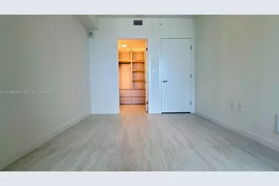 77 SE 5th St #4002, Miami, FL 33131 - Photo 17