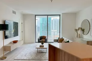 77 SE 5th St, Miami, FL 33131 - Photo 9