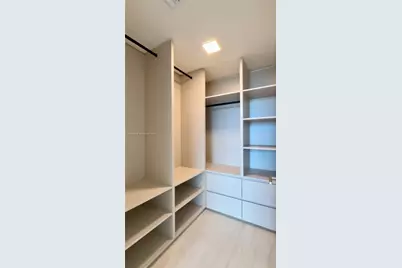 77 SE 5th St #4002, Miami, FL 33131 - Photo 11
