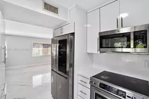 14102 SW 167th Terrace, Miami, FL 33177 - Photo 7