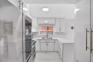 14102 SW 167th Terrace, Miami, FL 33177 - Photo 5