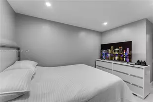 15470 SW 82nd Ln, Miami, FL 33193 - Photo 17