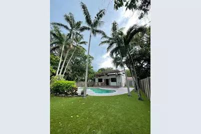111 SW 29th Rd #111, Miami, FL 33129 - Photo 9