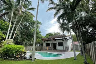 111 SW 29th Rd, Miami, FL 33129 - Photo 9