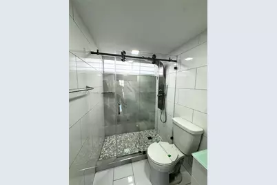18000 NW 68th Ave #314-A, Hialeah, FL 33015 - Photo 9