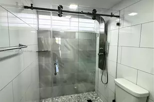 18000 NW 68th Ave, Hialeah, FL 33015 - Photo 9