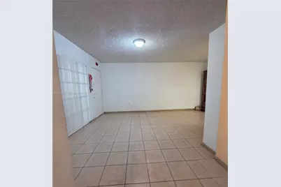 2560 W 60th St #104, Hialeah, FL 33016 - Photo 9