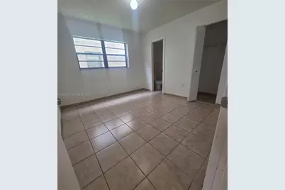 2560 W 60th St #104, Hialeah, FL 33016 - Photo 7