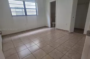 2560 W 60th St, Hialeah, FL 33016 - Photo 7