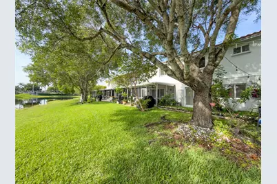 20811 NW 3rd Ln, Pembroke Pines, FL 33029 - Photo 21