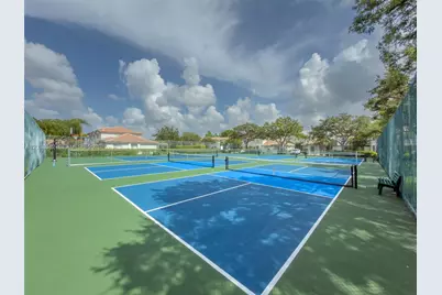 20811 NW 3rd Ln, Pembroke Pines, FL 33029 - Photo 51