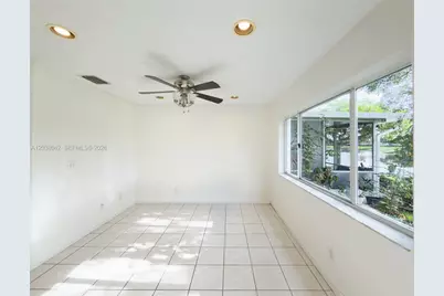 20811 NW 3rd Ln, Pembroke Pines, FL 33029 - Photo 15