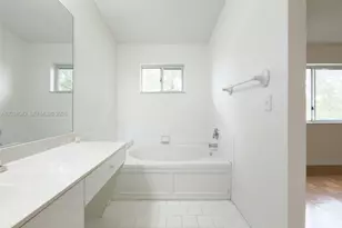 20811 NW 3rd Ln, Pembroke Pines, FL 33029 - Photo 37