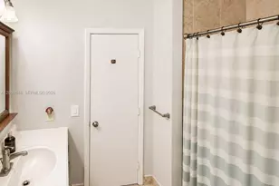 13870 Magnolia Ct, Davie, FL 33325 - Photo 39