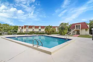 1701 NE 115th St, Miami, FL 33181 - Photo 15