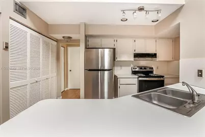 444 SE 14th St, Dania Beach, FL 33004 - Photo 13