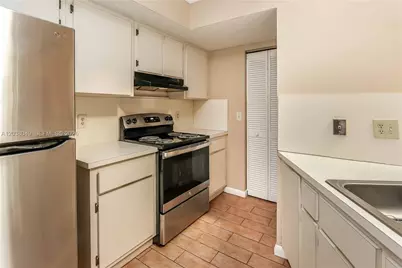 444 SE 14th St, Dania Beach, FL 33004 - Photo 15