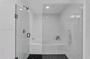 888 Biscayne Blvd, Miami, FL 33132 - Photo 15