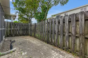 783 NW 42nd Pl, Deerfield Beach, FL 33064 - Photo 25