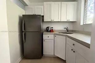 1027 Euclid Ave, Miami Beach, FL 33139 - Photo 5