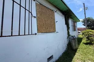 1810 NW 55th St, Miami, FL 33142 - Photo 5