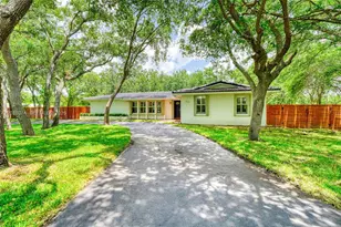 7715 SW 122nd St, Pinecrest, FL 33156 - Photo 1