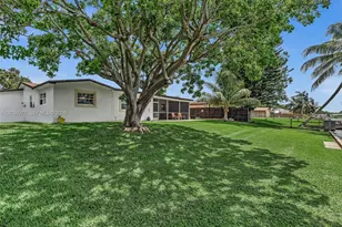 8740 Pasadena Blvd, Pembroke Pines, FL 33024 - Photo 45