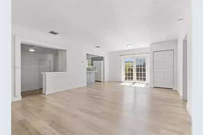 7591 Pierce St, Hollywood, FL 33024 - Photo 9