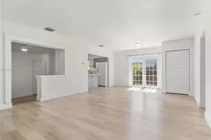 7591 Pierce St, Hollywood, FL 33024 - Photo 9