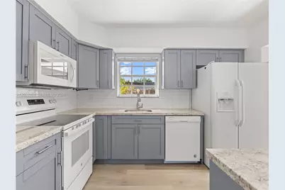 7591 Pierce St, Hollywood, FL 33024 - Photo 3