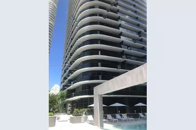 55 SW 9th St #1607, Miami, FL 33130 - Photo 3